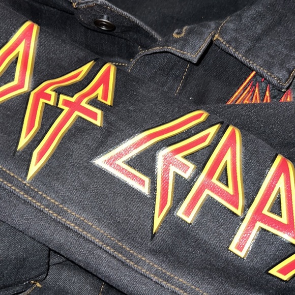 SOLD Def Leppard Black Jean Jacket Unisex - Picture 9 of 11
